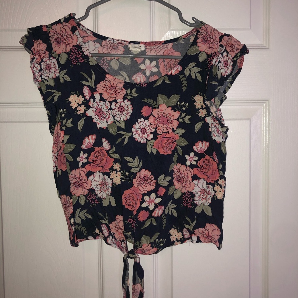 Cute garage top, tie bottom and ruffle cap sleeves